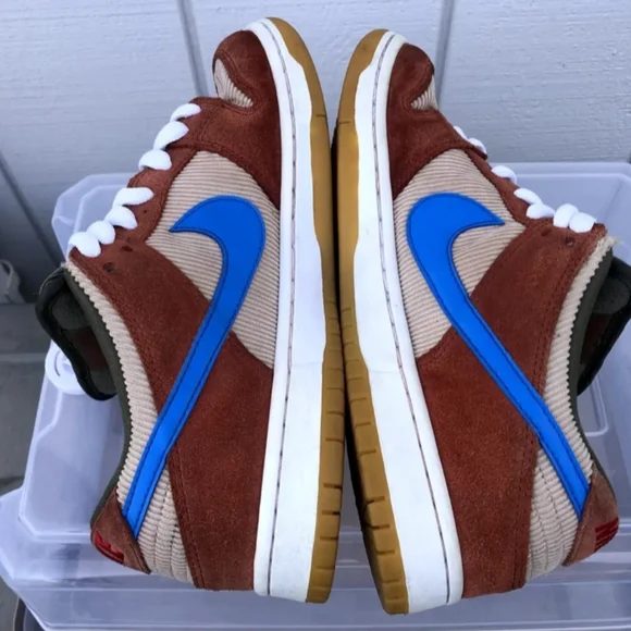 Nike SB Dunk Low Pro Corduroy - Size 8